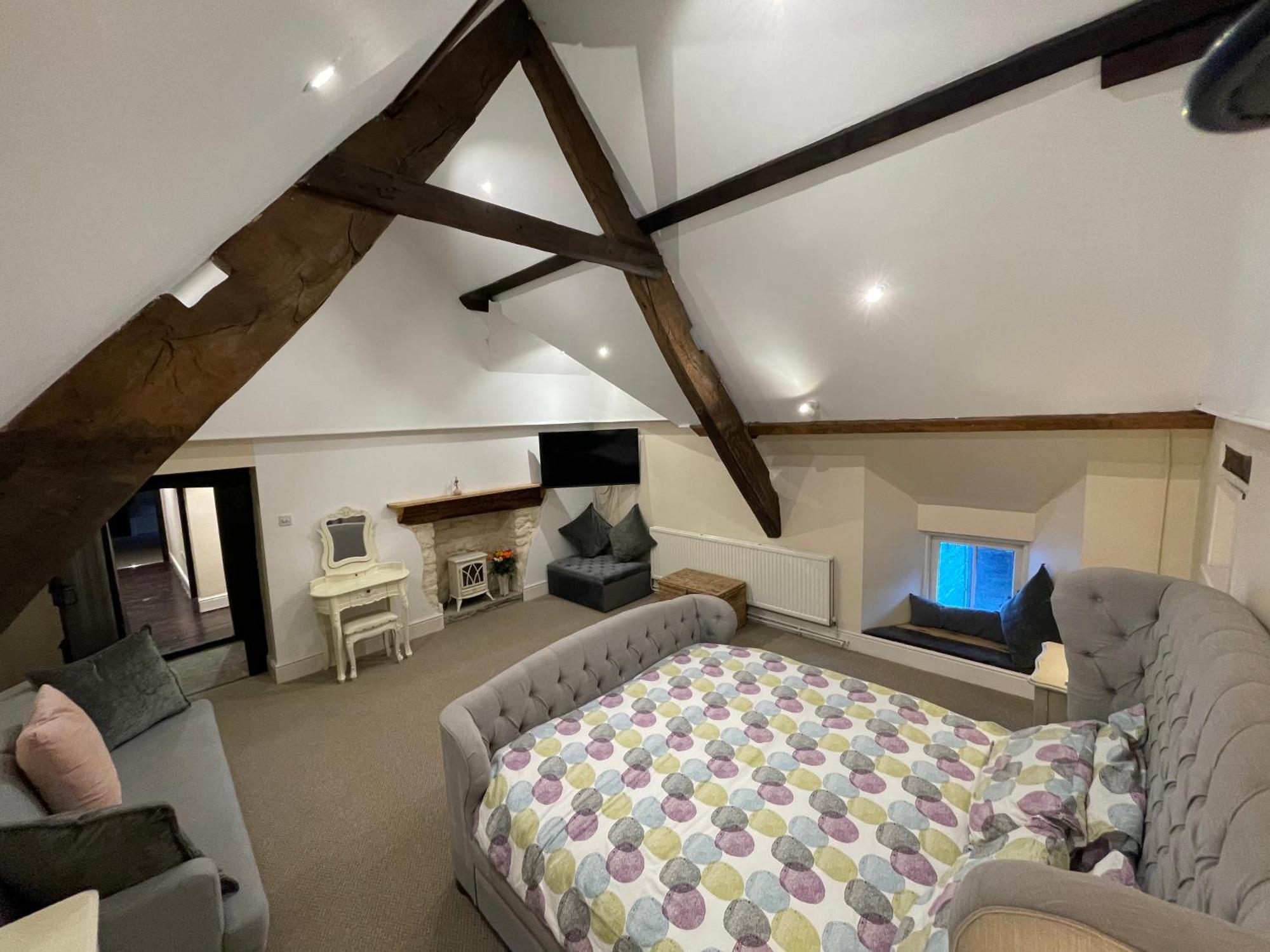 Large Historic Farmhouse In Rhondda Valley Perfect For Groups With Hot Tub Blaencwm Exterior foto
